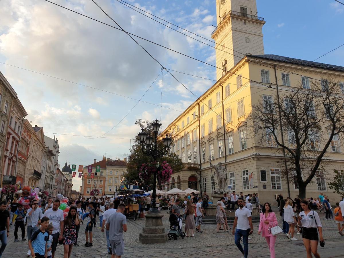 Cozy Apartment, 5Mins To Opera Liov Exterior foto
