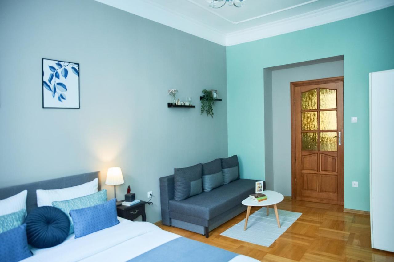 Cozy Apartment, 5Mins To Opera Liov Exterior foto